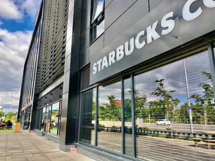 Starbucks in Glasgow, Hampshire