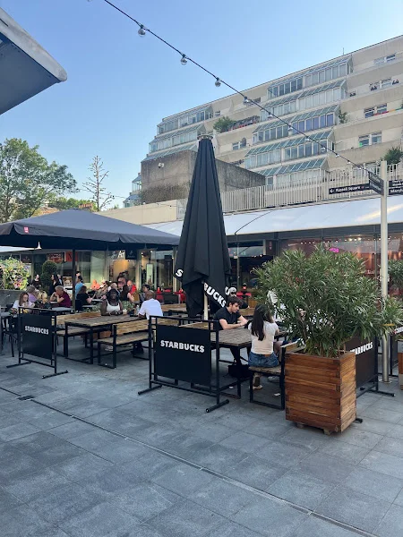 Starbucks in London, Greater London