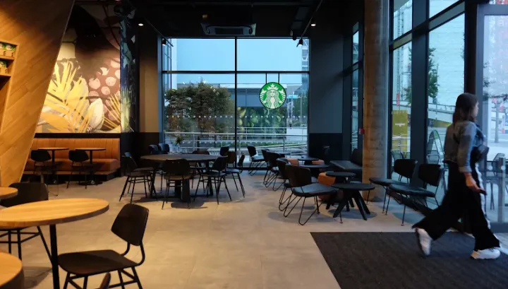 Starbucks in London, Greater London