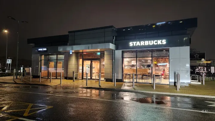 Starbucks in Luton, Bedfordshire